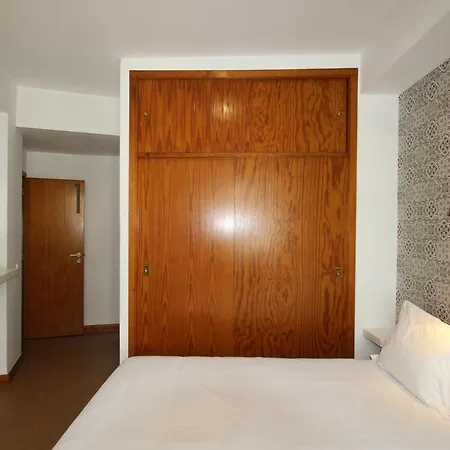 Bn Ghouse Penzion Lisboa